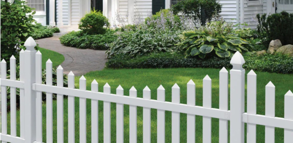 Picket Vinyl Fence